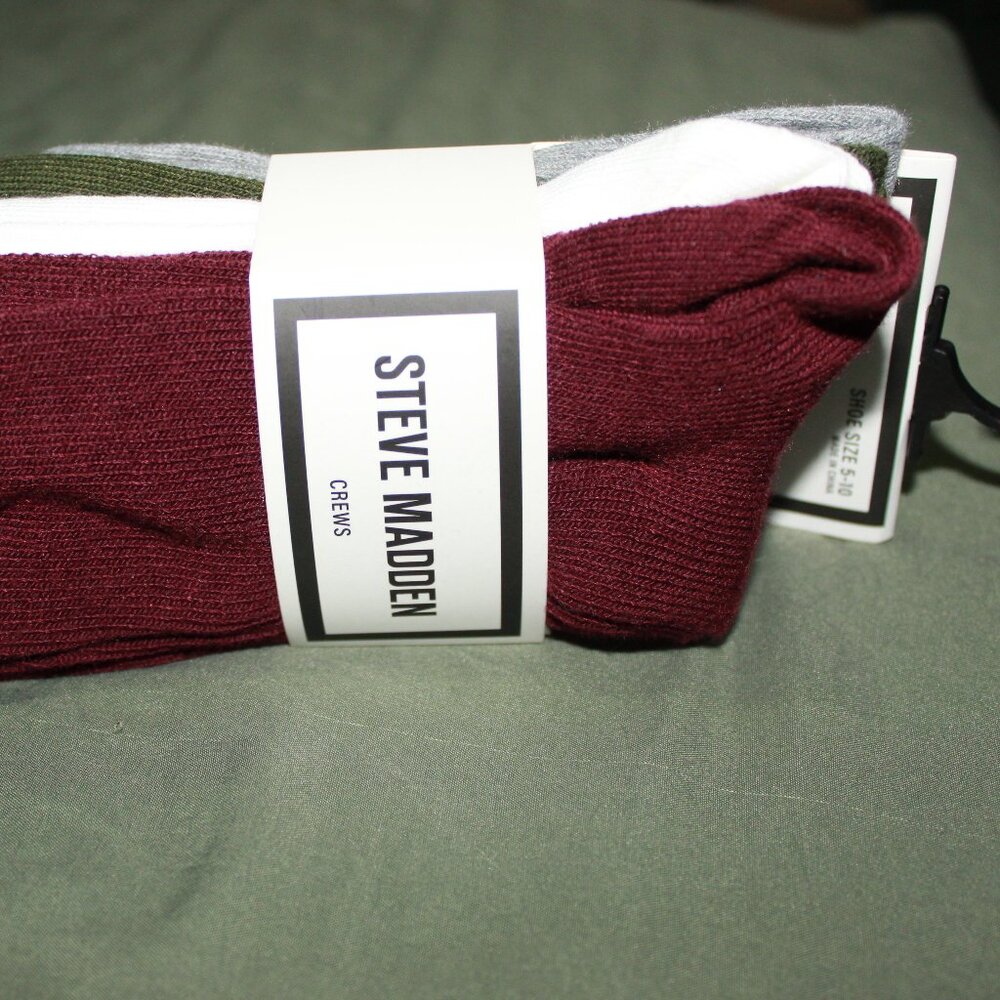 NWT Steve Madden Women's Ribbed Ruffle Crew Socks 4-pack Multi-color Size 5-10